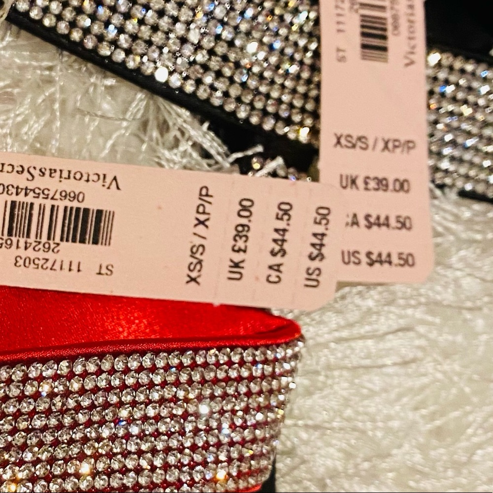 VS Garters Bundle - Picture 9 of 9